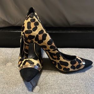 Leopard print heel